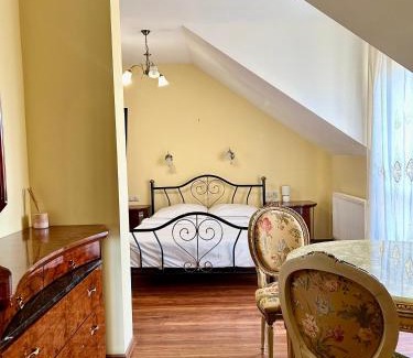 Rzeszow Villa | Prywatny Dom z Parkingiem Trzy Sypialnie Self check-in Faktura