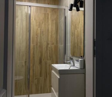 Płaska House | Przystanek Orle