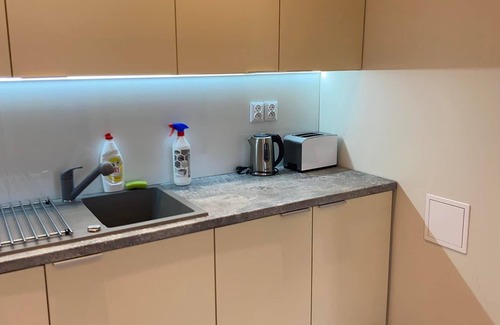 Stare Miasto District Apartment | Przytulny apartament w zielonej okolicy.