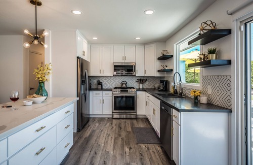 Palm Springs House | PS Leverage: Chic and Stylish - Elevate Your Vacation Getaway