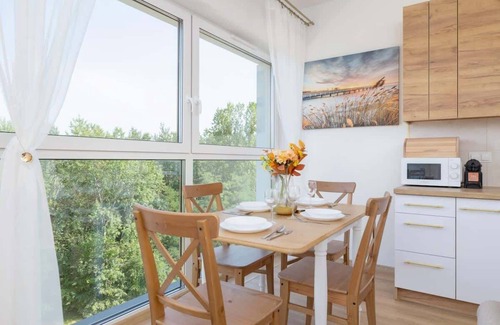 Katowice Apartment | Pułaskiego 40 | Bright Beige Apartment | Pond View