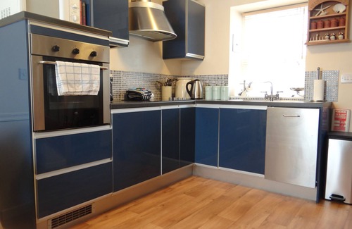 Seahouses Cottage | Puffin Place, cosy Seahouses cottage, quiet location near harbour & village