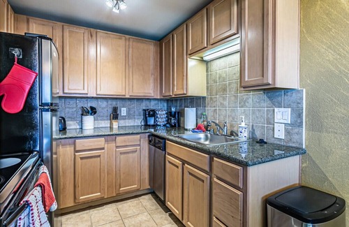 North End Condo | Puget Sound View 2 Baths Best Area WD Jacuzzi Bath