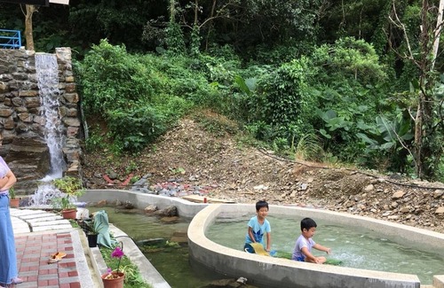 Puli Bed & Breakfast | PULI GuanPu Fallsview Stay House