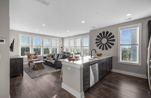 Nashville Cottage | Pulse - Minutes to Broadway - Sleeps 6