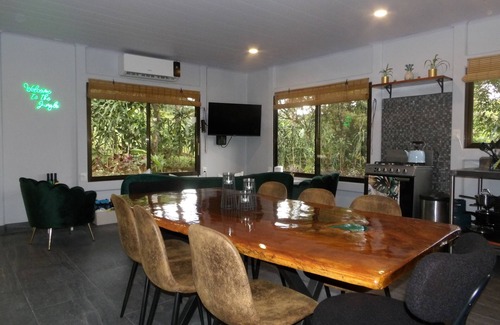Katira House | Pura Vidaville: Your Modern Tropical Escape in the Heart of Costa Rica