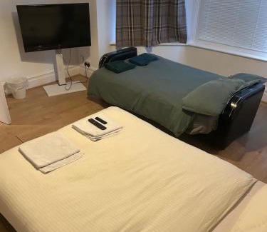 Herne Bay House | Pure Edge beach guest house with Sea view