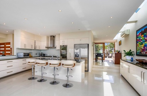 Dee Why House | Pure Magical Views - Ocean Views