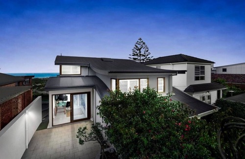 Dee Why House | Pure Magical Views - Ocean Views