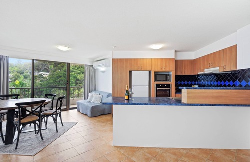 Tweed Heads Apartment | Pure Ocean Views Apartment 9 J The Rocks Currumbin Beach