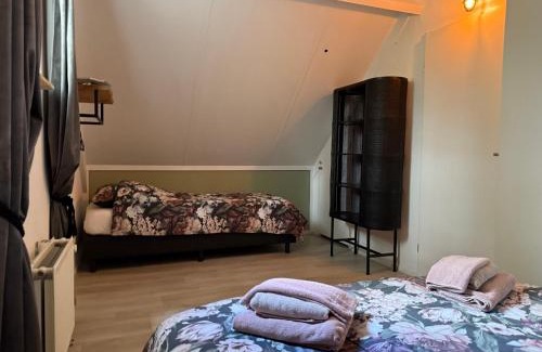 Ewijk House | Pure Wellness 121 with Hottub - Massage