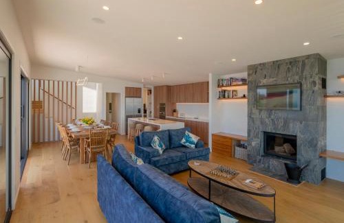 Tairua House | Purepure - Tairua Holiday Home