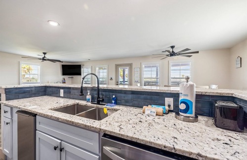 Galveston House | Purple Pelican By The Sea