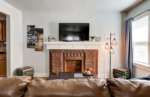 Central Oklahoma City Apartment | Putnam Pad II - City card 4 local biz discount