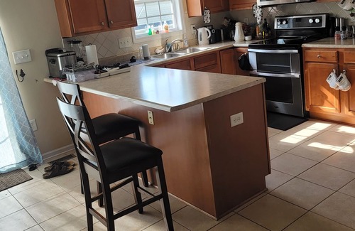 South View House | PVT Room in upscale house, 8 min from FAY ARP!
