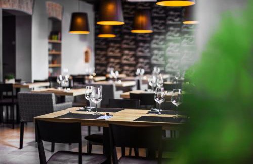 Ciechanow Hotel | Qbatura Cafe & Hotel