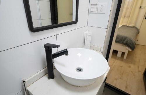 Changning Apartment | QingJiang