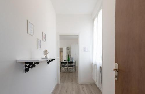 San Rocchino-Costalunga Apartment | Quadrilocale Ospedale Civile 8 , 3 Camere e due bagni