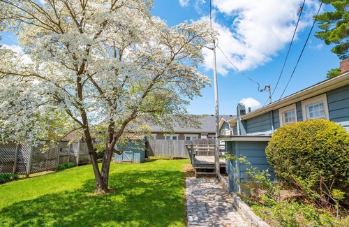 Nashville Cottage | Quaint 3-bedroom cottage in Nashville, shopping, and dining! Pet-friendly!