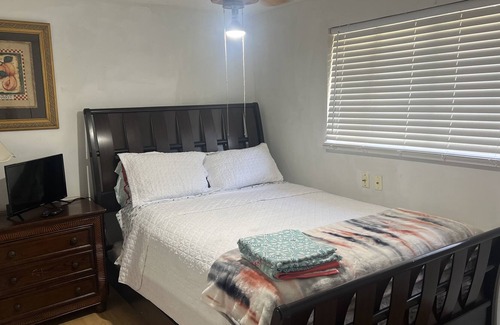 Jacksonville House | Quaint and sweet family getaway home.