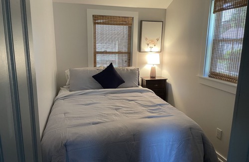 Saybrook Manor House | Quaint Cottage--Private Beach Access with Parking