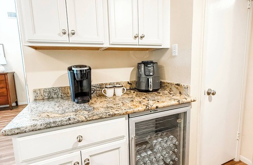 Montgomery House | Quaint, Cozy, Lakefront Haven w/Lily Pad, Kayaks, Firepit, and Wrap Around Deck