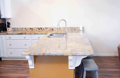 Montgomery House | Quaint, Cozy, Lakefront Haven w/Lily Pad, Kayaks, Firepit, and Wrap Around Deck