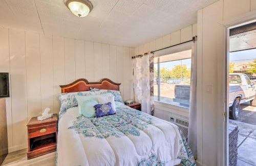 La Grande Apartment | Quaint Dtwn La Grande Studio about 1 Mi to EOU!