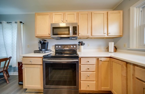 Ripley Cottage | Quaint Ripley Retreat - 5 Mi to Ripley Beach!