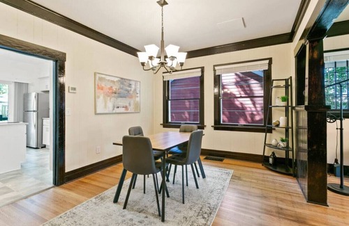 South Perry District House | Quaint South Hill Home w/Luxury King Bed & Wifi!