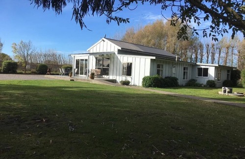 Yaldhurst House | Quality Barn Lodge for short or long term stay, Spires Barn Lodge