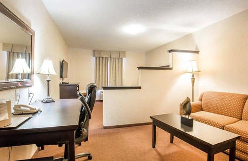 South Lethbridge Hotel | Quality Inn And Suites Lethbridge