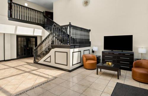 Lafayette Hotel | Quality Inn and Suites Lafayette