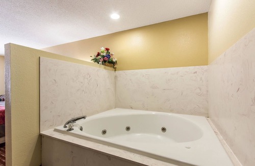 Andalusia Hotel | Quality Inn Andalusia