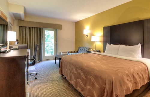Cherokee Hotel | Quality Inn Cherokee Riverside