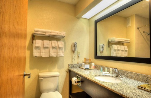 Cherokee Hotel | Quality Inn Cherokee Riverside