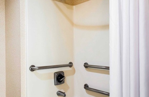 Paxtonia Hotel | Quality Inn Harrisburg - Hershey Area