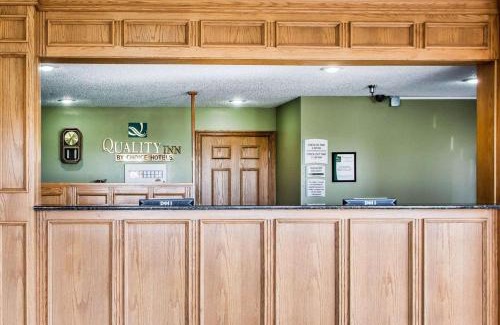 Morton Hotel | Quality Inn Morton at I-74