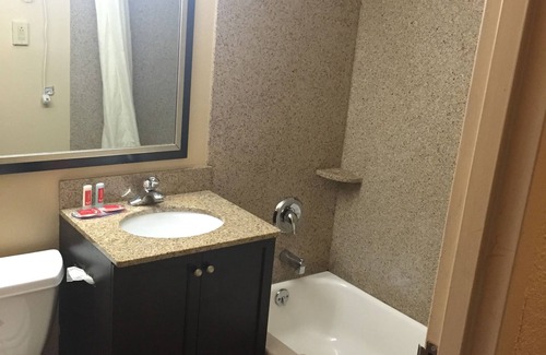 Reisterstown Station Hotel | Quality Inn Near Pimlico Racetrack