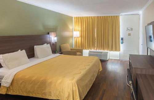 Richmond Hill Hotel | Quality Inn Richmond Hill - Savannah I-95