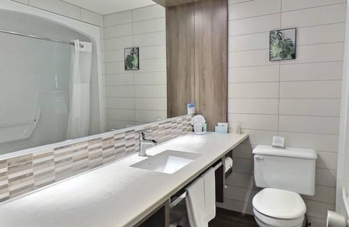 Rouyn-Noranda Hotel | Quality Inn Rouyn - Noranda