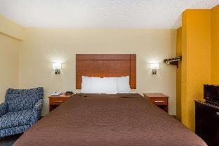 Arcadia Hotel | Quality Inn Spartanburg