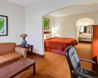 Canton Hotel | Quality Inn & Suites Canton