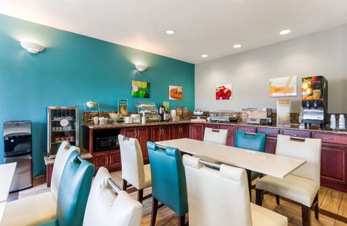 Ferdinand Hotel | Quality Inn & Suites Ferdinand