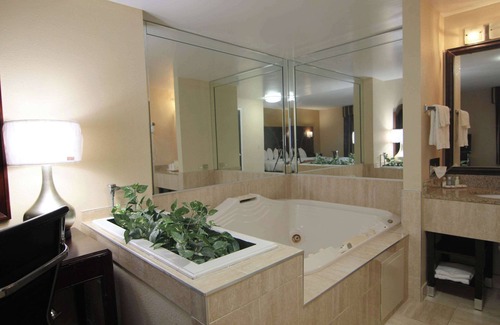 Franklin Hotel | Quality Inn & Suites Franklin