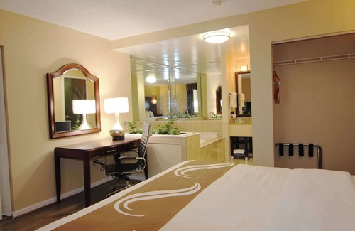 Franklin Hotel | Quality Inn & Suites Franklin