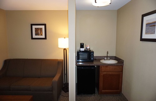 Georgetown Hotel | Quality Inn & Suites Georgetown - Seaford