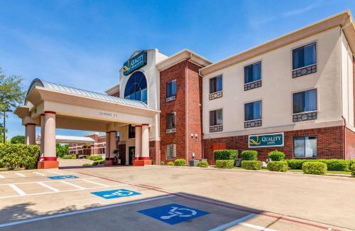 Lampasas Hotel | Quality Inn & Suites Lampasas