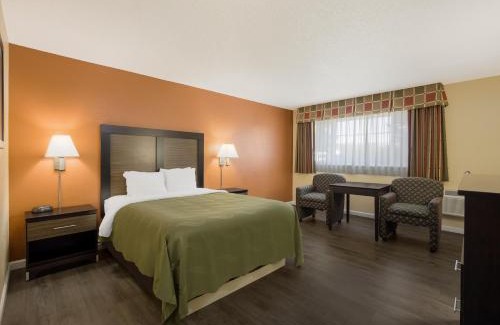 Medford Hotel | Quality Inn & Suites Medford Airport
