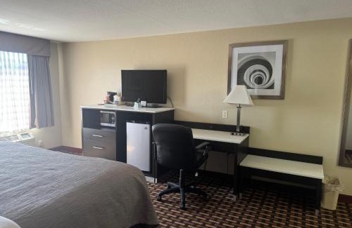 Otterbien Home Hotel | Quality Inn & Suites Middletown - Franklin
